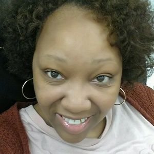 Meet your Posher, Felicia